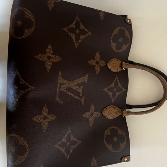 Authentic Louis Vuitton On the Go GM Tote - Like New - Picture 12 of 16